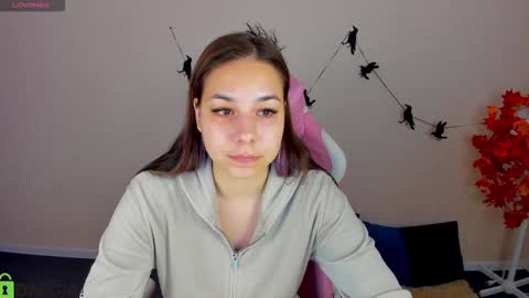 Snapshot of al1ice_moures chatting on 11.07.25 Al1ice online show from 11.07.25