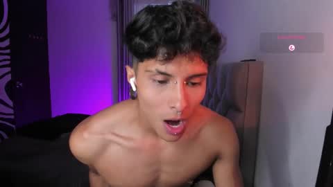 Snapshot of ala_ha_ chatting on 10.15.25 Ander uwu online show from 10.15.25