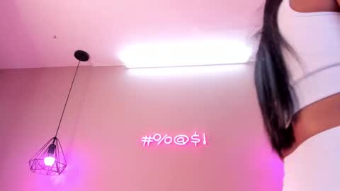 Snapshot of alahia_betancur chatting on 01.14.25 Alahia online show from 01.14.25