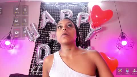 Snapshot of alahia_betancur chatting on 02.15.25 Alahia online show from 02.15.25