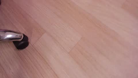 Snapshot of alahia_betancur chatting on 10.24.25 Alahia online show from 10.24.25