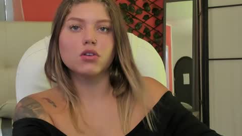 Snapshot of alaia_greyy chatting on 05.21.26 Alaia online show from 05.21.26