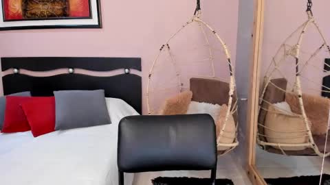     online show from 11.12.25