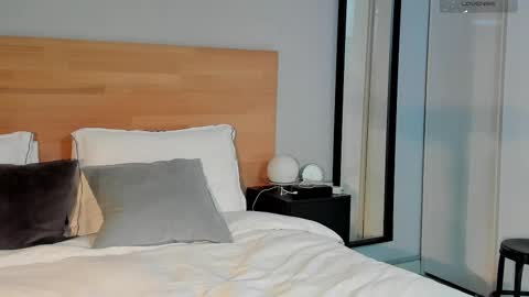     online show from 12.22.25