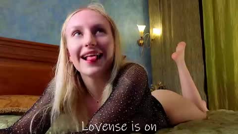 Snapshot of alainejomes chatting on 04.25.26 VETTA online show from 04.25.26