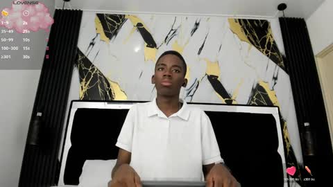 Snapshot of alan_blacke chatting on 10.18.25 alan_blacke online show from 10.18.25