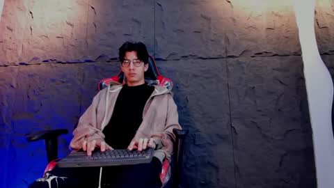 Snapshot of alan_boy01 chatting on 09.19.25 Alan Boy online show from 09.19.25