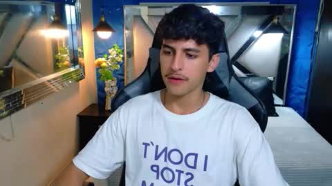 Snapshot of alan_del_reyy chatting on 02.18.26 alan del reyy online show from 02.18.26