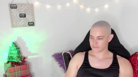 Snapshot of alan_hadid1 chatting on 12.13.24 Alan Hadid online show from 12.13.24