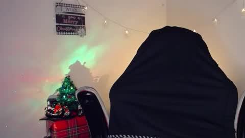 Snapshot of alan_hadid1 chatting on 12.31.24 Alan Hadid online show from 12.31.24