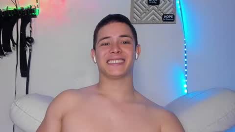 Snapshot of alan_hadid1 chatting on 03.05.25 Alan Hadid online show from 03.05.25