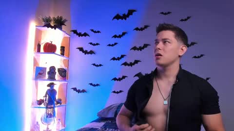 Snapshot of alan_hadid1 chatting on 10.18.25 Alan Hadid online show from 10.18.25