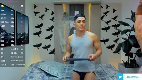 Alan  Kevin can we reach 100 thumbs up please guys  online show from 10.16.25