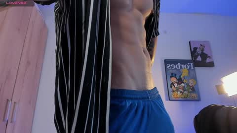 Snapshot of alan_rosee chatting on 12.06.24 Alan online show from 12.06.24