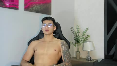 Snapshot of alan_salazar chatting on 05.23.26 alan_salazar online show from 05.23.26