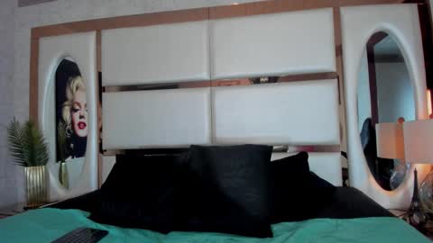 Snapshot of alan_santhos chatting on 09.19.25 ---Alan--- online show from 09.19.25