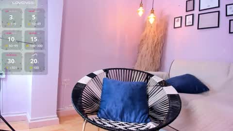 Alana online show from 10.21.25