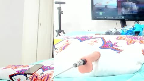 Alana online show from 09.28.25