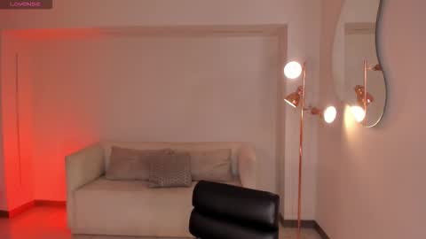 Alana online show from 10.22.25