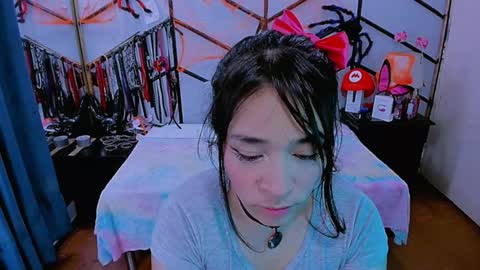 Alana online show from 10.21.25