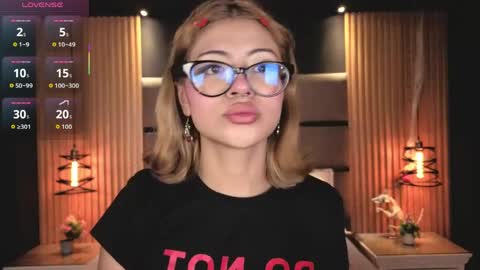 Sasha online show from 04.13.26