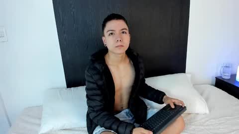 alanblack1 online show from 01.28.25