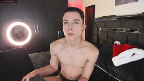 alanblack1 online show from 12.03.25