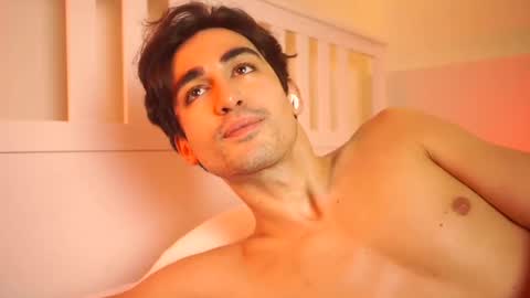 idenavarre online show from 12.29.24