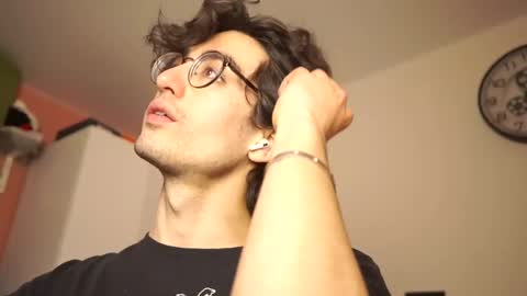 idenavarre online show from 02.20.25