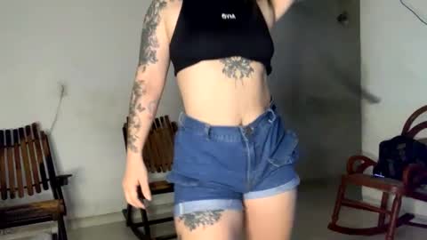 Snapshot of alanna_rosse_ chatting on 12.22.24 Alanna Independent Models onlyfans alanna rosse online show from 12.22.24