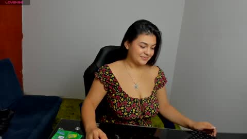 Alaya online show from 02.05.25