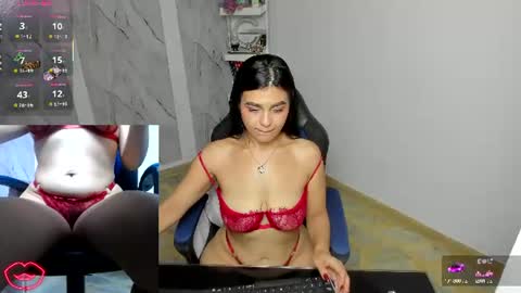 Snapshot of alayasmile chatting on 06.25.26 Alaya online show from 06.25.26