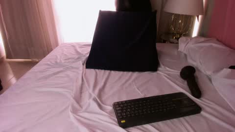 albaandthayron online show from 02.01.25