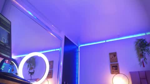 albaandthayron online show from 12.18.25