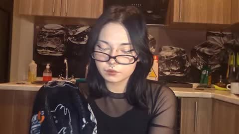 Snapshot of alberthamazierski chatting on 02.08.26 Im Katrina online show from 02.08.26