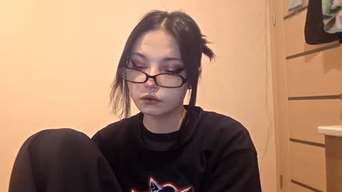 Snapshot of alberthamazierski chatting on 02.12.26 Im Katrina online show from 02.12.26