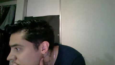 Snapshot of albertoarenas16 chatting on 05.26.26 albertoarenas16 online show from 05.26.26