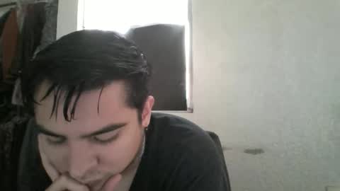 Snapshot of albertoarenas16 chatting on 05.28.26 albertoarenas16 online show from 05.28.26
