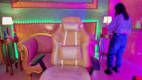 Aleja Online  GTM-5 700 1400 online show from 10.27.25