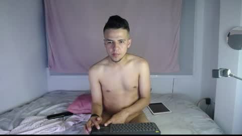 Snapshot of alee_moon chatting on 05.03.26 Ale online show from 05.03.26
