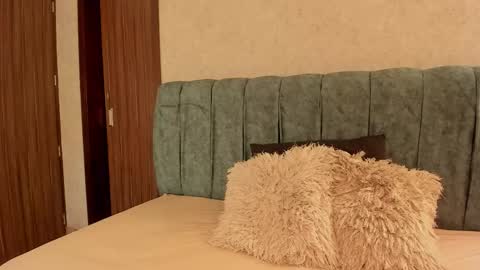 Snapshot of aleera_walton chatting on 02.05.26 Aleera online show from 02.05.26