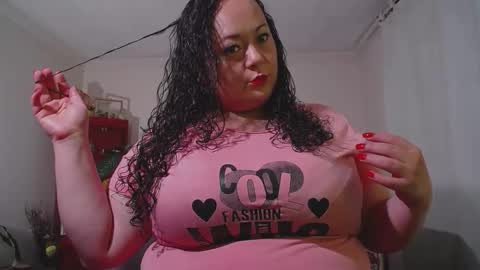 Snapshot of aleia_taylor chatting on 10.03.25 aleia taylor online show from 10.03.25