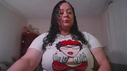 Snapshot of aleia_taylor chatting on 10.06.25 aleia taylor online show from 10.06.25