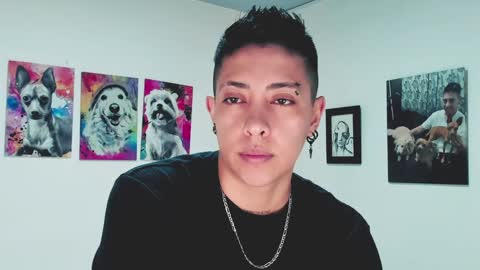 Snapshot of aleja1214 chatting on 01.04.25 Alejandra online show from 01.04.25