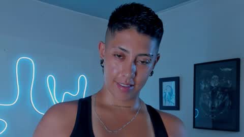 Snapshot of aleja1214 chatting on 11.11.25 Alejandra online show from 11.11.25