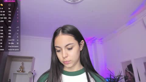 Alejandra online show from 02.06.25