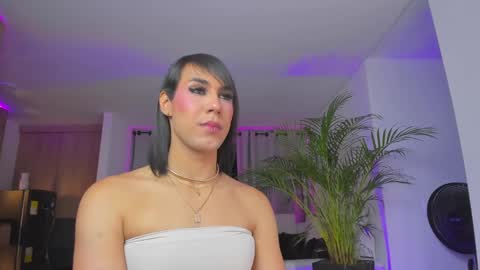 Snapshot of alejaevangeline chatting on 03.09.25 A L E J A N D R A online show from 03.09.25