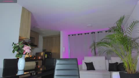 Snapshot of alejaevangeline chatting on 10.19.25 A L E J A N D R A online show from 10.19.25