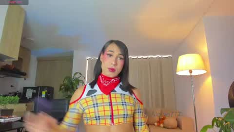 Snapshot of alejaevangeline chatting on 07.16.26 A L E J A N D R A online show from 07.16.26