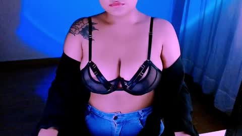 Alejandra  online show from 10.29.25